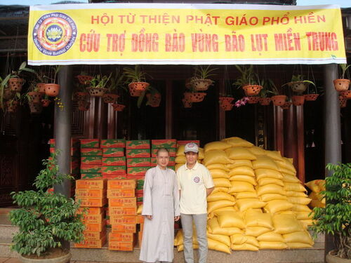 Hình ảnh cứu trợ đợt 3 nạn nhân bão số 9 (Ketsana) tại Quảng Trị