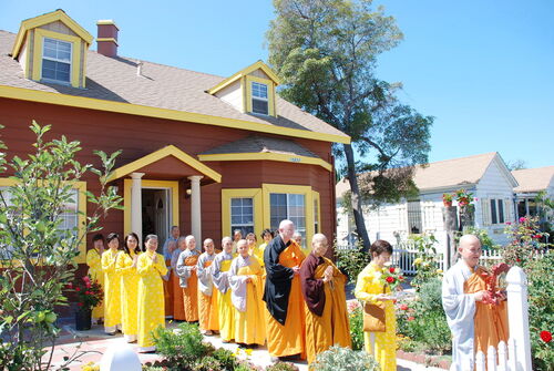 Đại Lễ Vu Lan Báo Hiếu tại Chùa Phổ Hiền Orange County, Trụ Sở Hội Từ Thiện Phật Giáo Phổ Hiền