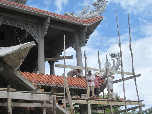 Rót đồng đúc Đại Hồng Chung tại chùa Phú Thọ