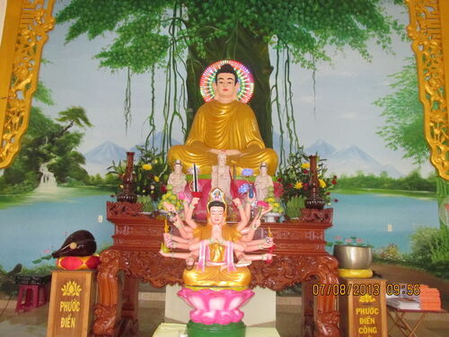 Hình ảnh Phật sự và từ thiện của Sư cô Thích Nữ Hoa Tâm tại chùa Phú Thọ, miền trung Việt nam