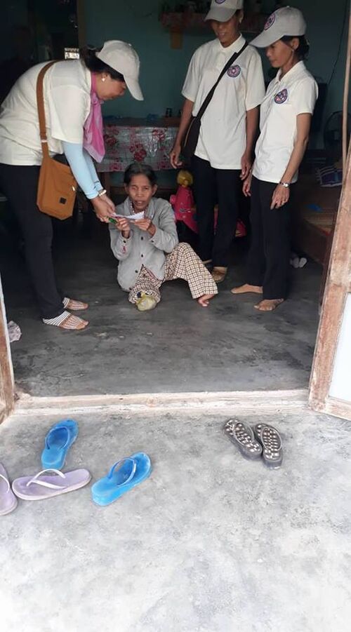 Thăm và trao quà Tết cho các cụ già bệnh yếu, người tàn tật, và trẻ em nghèo tại Quảng Nam