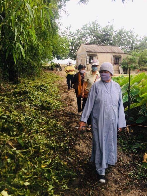 Tiếp tục thăm và giúp đỡ đồng bào nghèo khó tại Thừa Thiên Huế trong mùa dịch bệnh