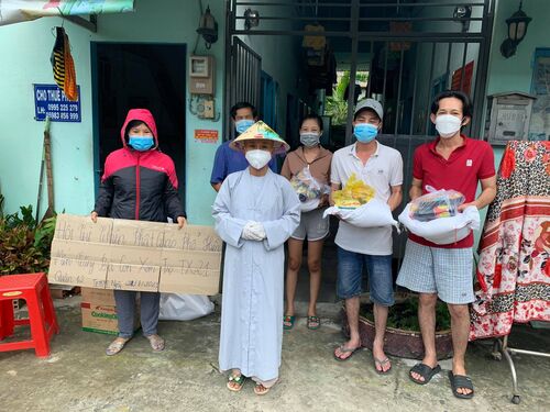 Chương trình từ thiện mùa Vu Lan giúp đỡ đồng bào tại các khu xóm trọ nghèo tại quận 12, Sài gòn