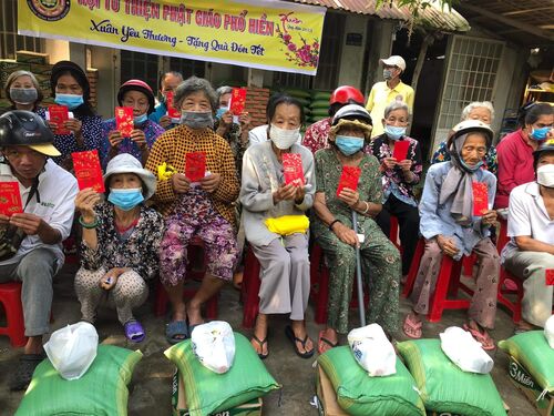 Hình ảnh chương trình từ thiện Tết Quý Mão tại Bến Tre