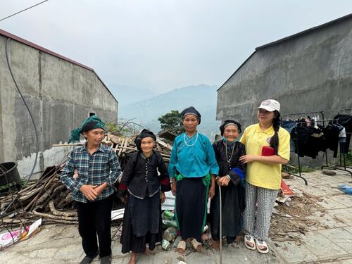Hình ảnh cứu trợ nạn nhân bão lụt tại Hà Giang