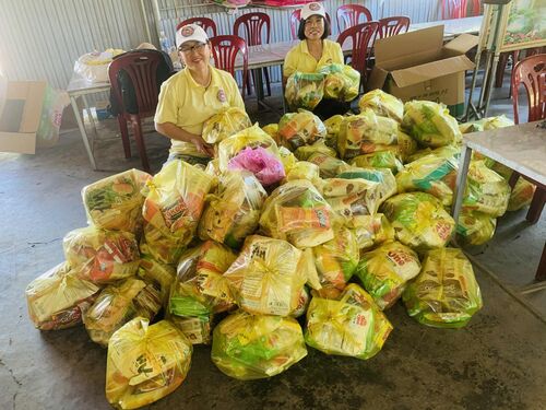 Hình ảnh cứu trợ nạn nhân bão lụt tại Quảng Trị-Đợt 3