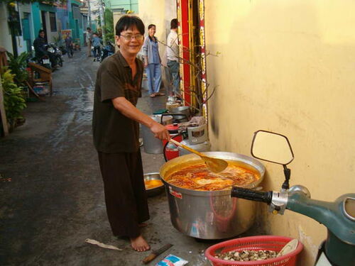 Nấu ăn cho người già và tàn tập