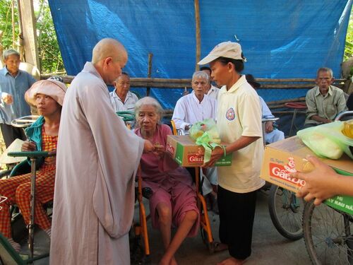 Tâm thư kêu gọi giúp đỡ đồng bào nghèo khó bất hạnh nhân mùa Phật Đản